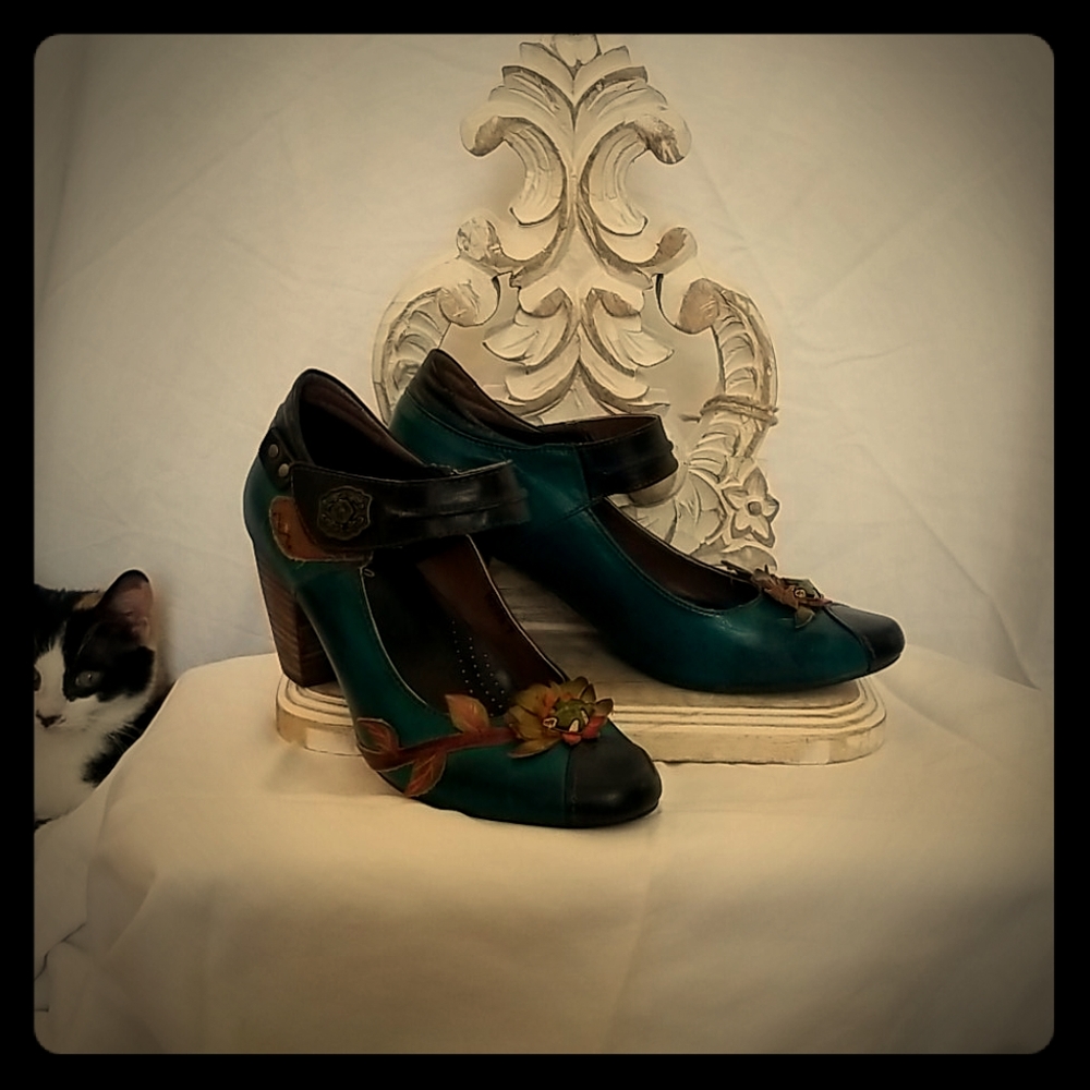 Artsy Shoes